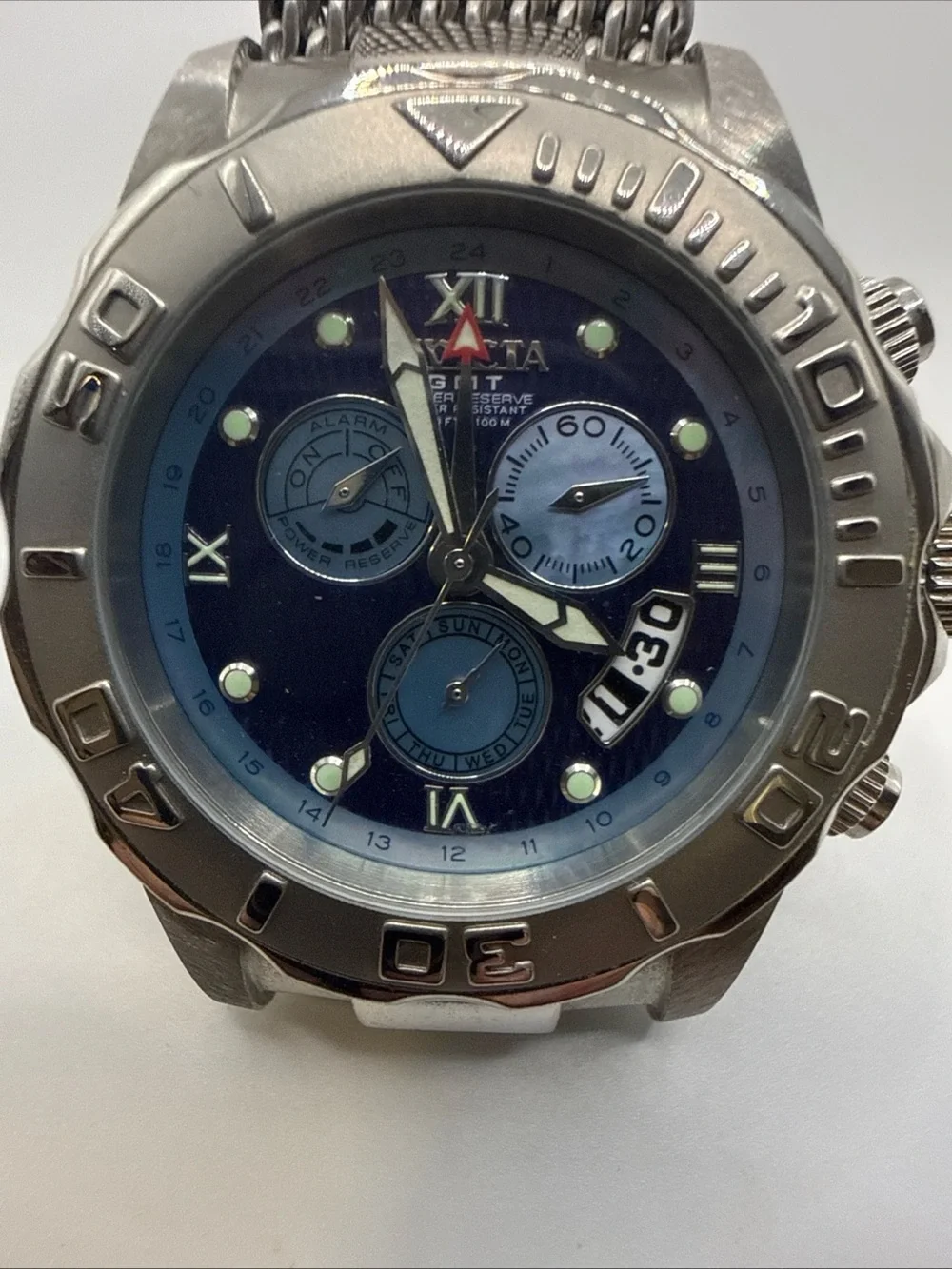 Invicta Pro Diver 6343 quartz timepiece from the Sea Wizard New Battery Silver